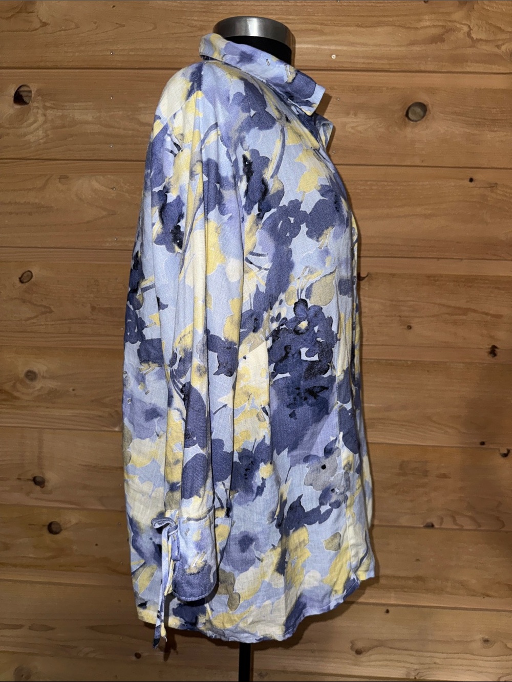 Floral Watercolor Button-Up Shirt in blue & Yellow Linen - Picture 3 of 13
